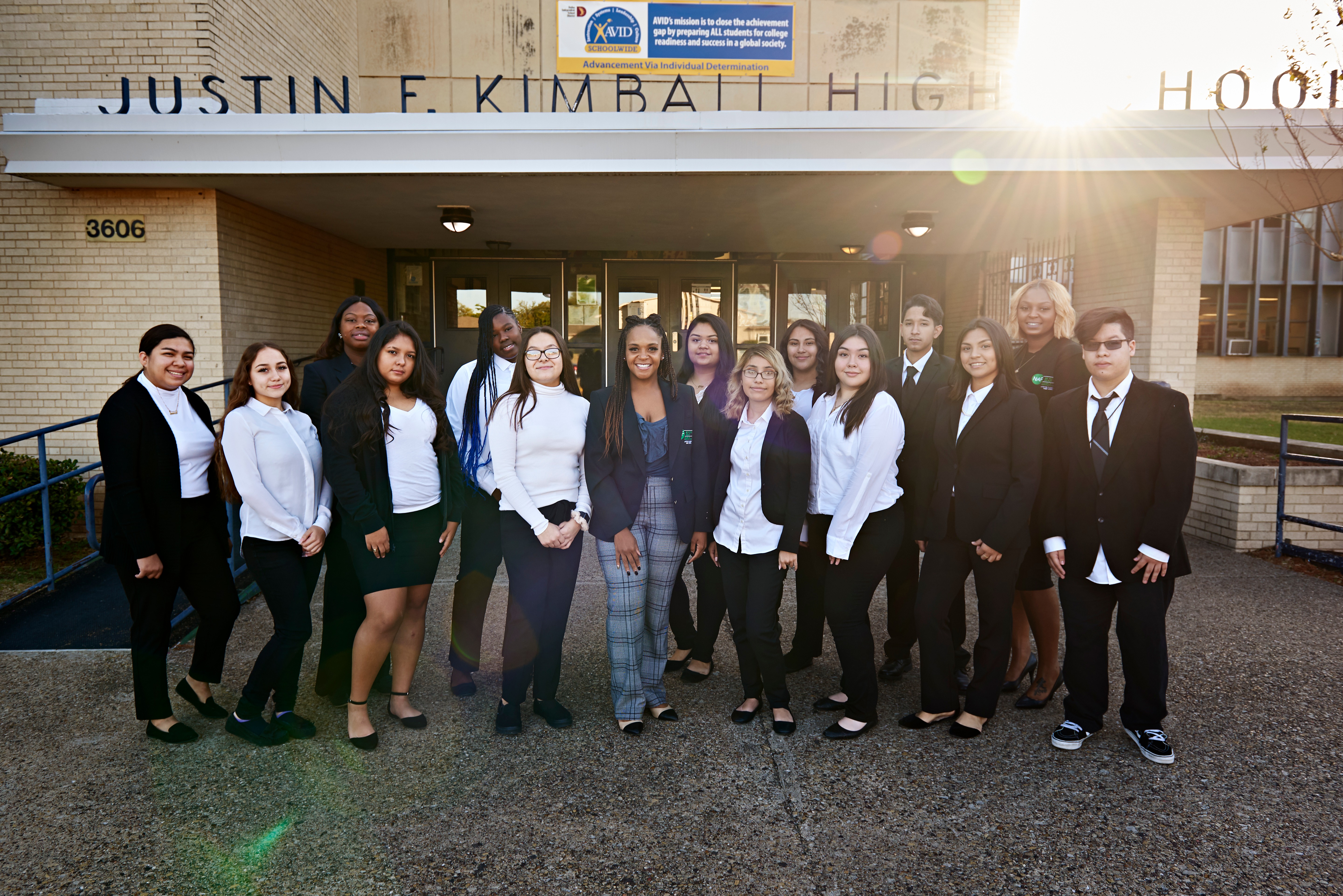 Dallas Independent School District School Finder